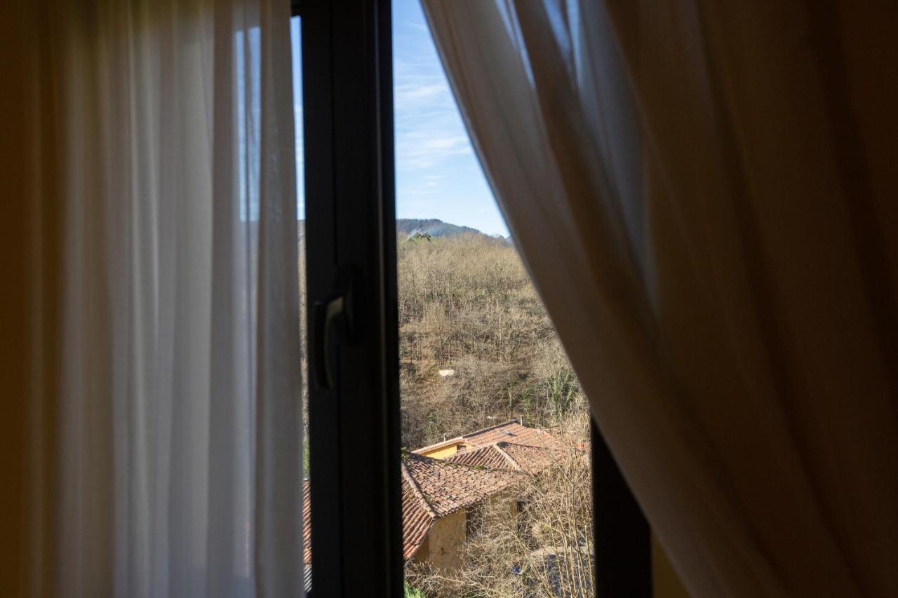 La Casona De Cardes Hotell Onís Exteriör bild