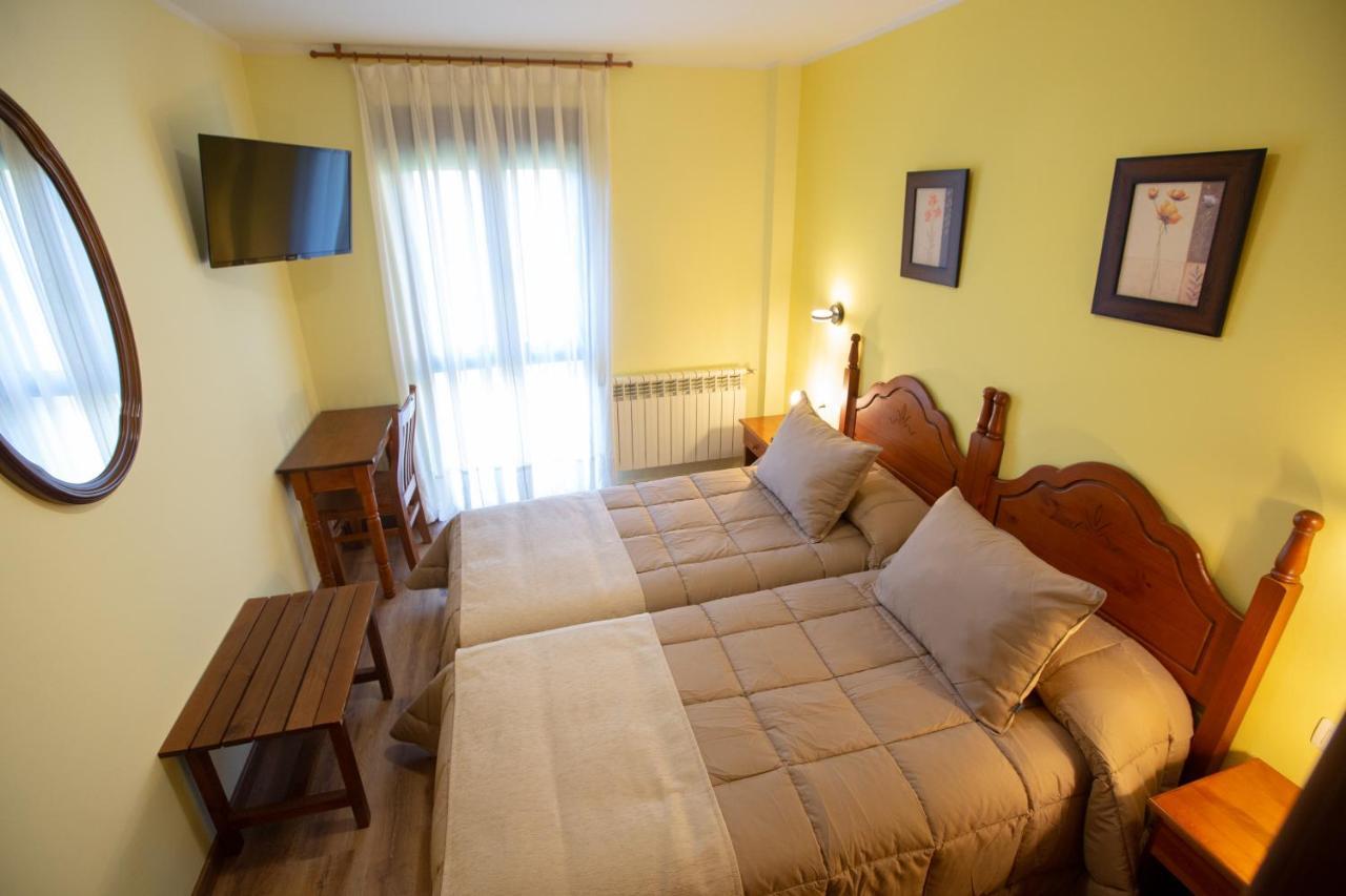 La Casona De Cardes Hotell Onís Exteriör bild