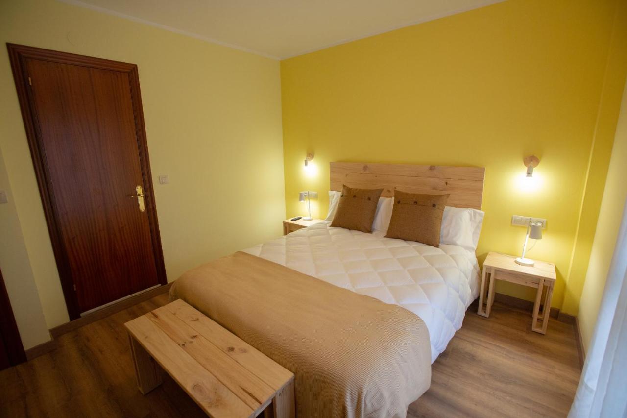 La Casona De Cardes Hotell Onís Exteriör bild