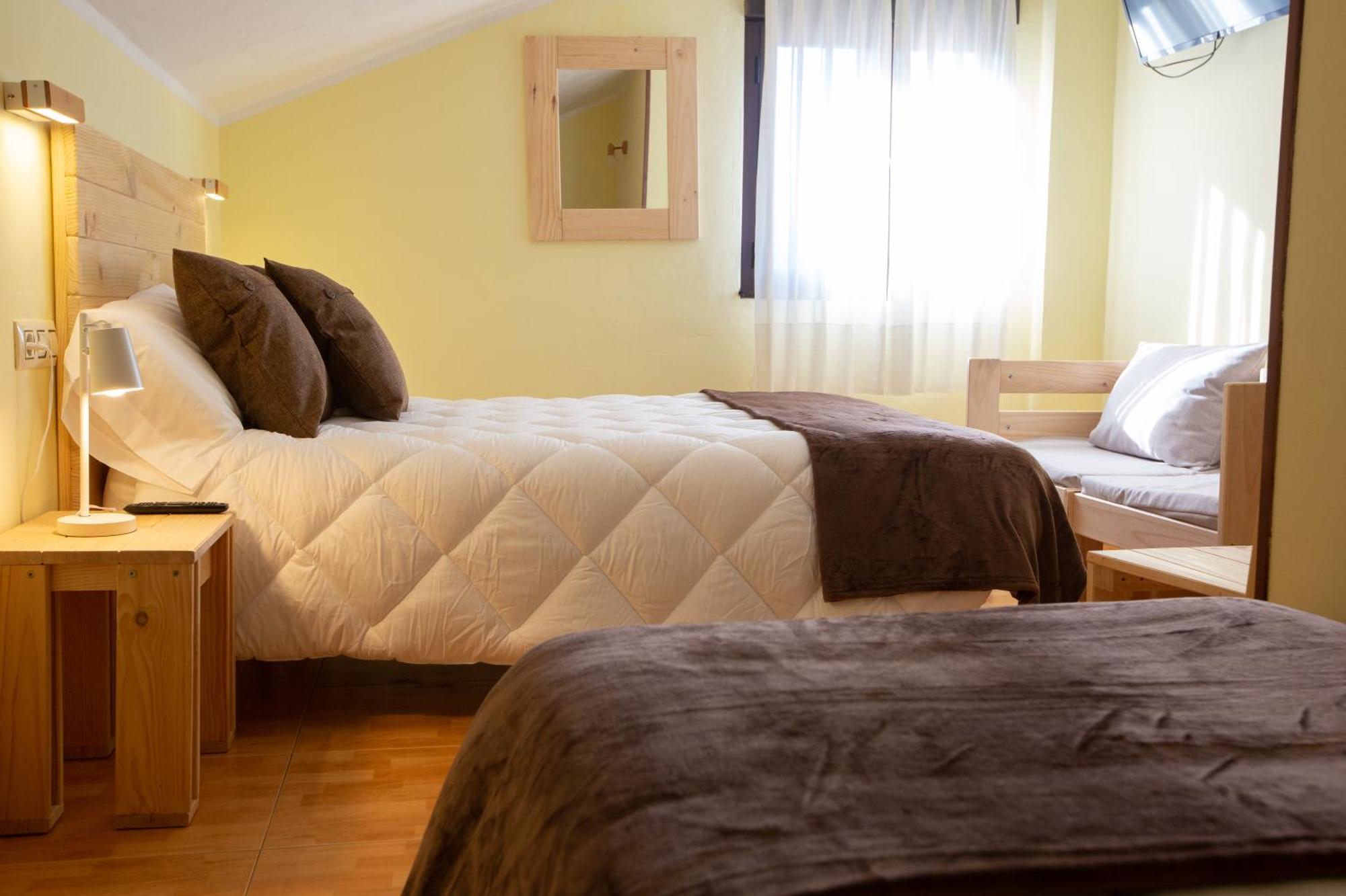 La Casona De Cardes Hotell Onís Exteriör bild