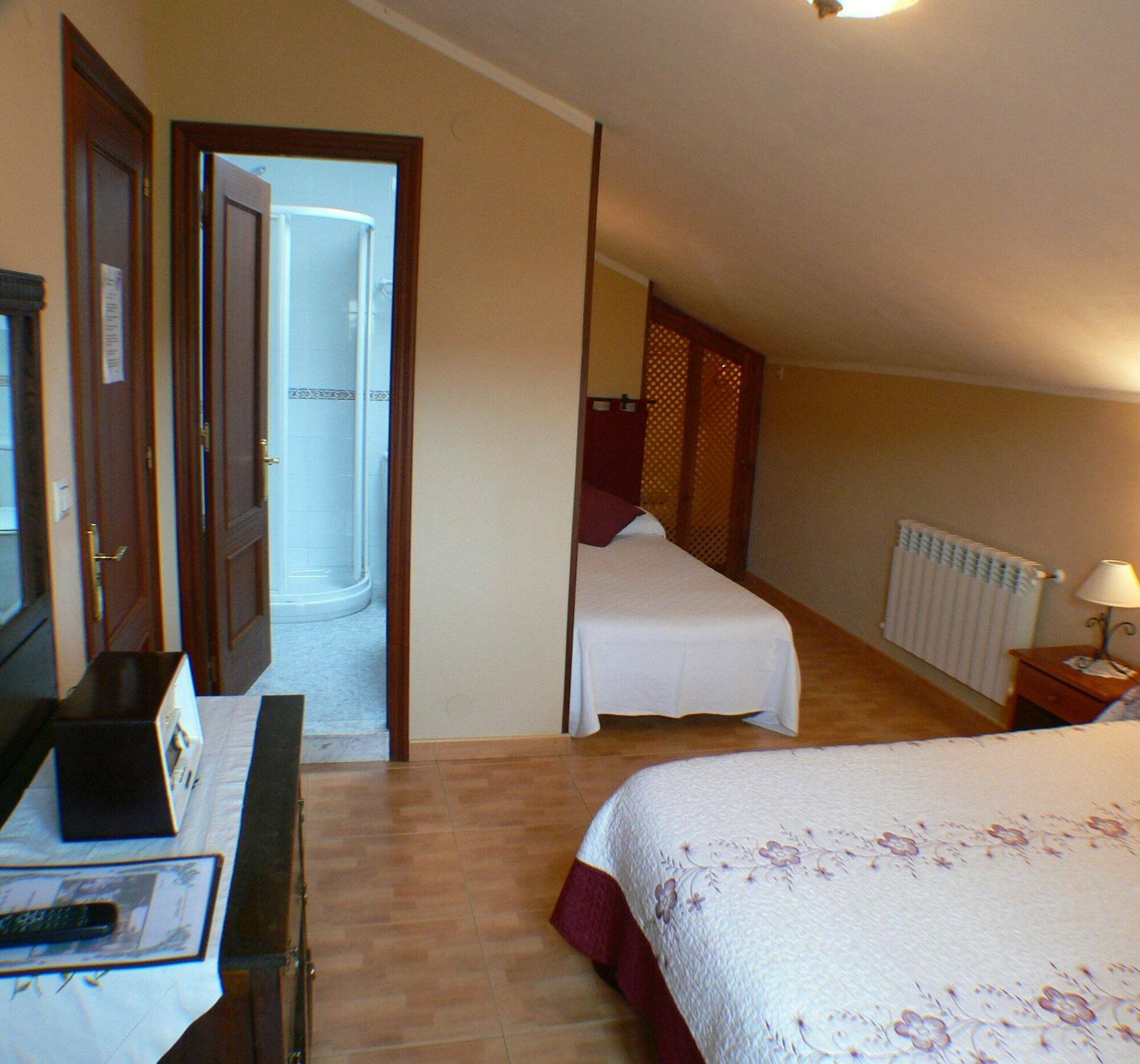 La Casona De Cardes Hotell Onís Exteriör bild